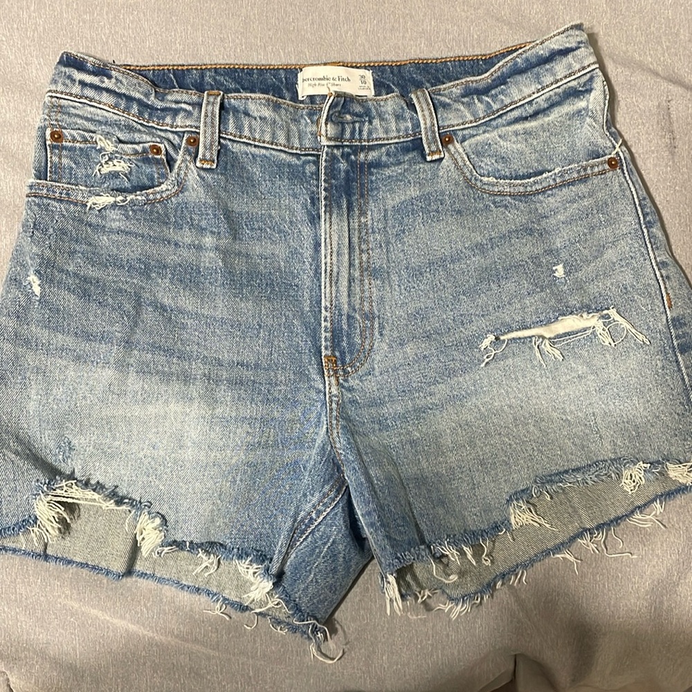 High rise 4” shorts Abercrombie & Fitch size 30/10